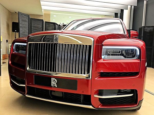 Rolls Royce Cullinan 2021.