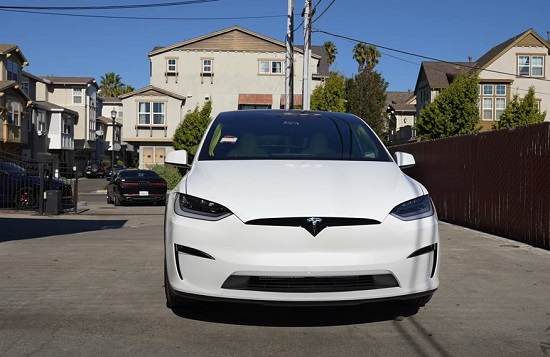Tesla Model X Plaid 2022.