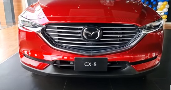 Mazda CX-8 2022.