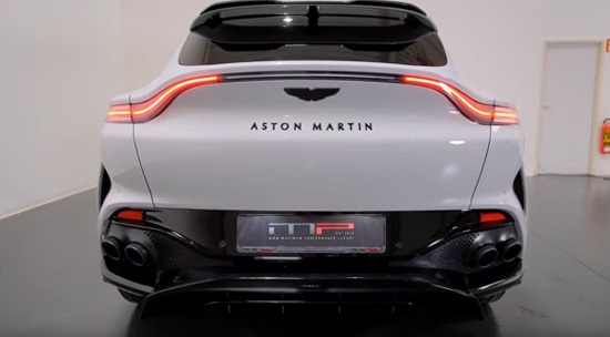 Aston Martin DBX707 2023.