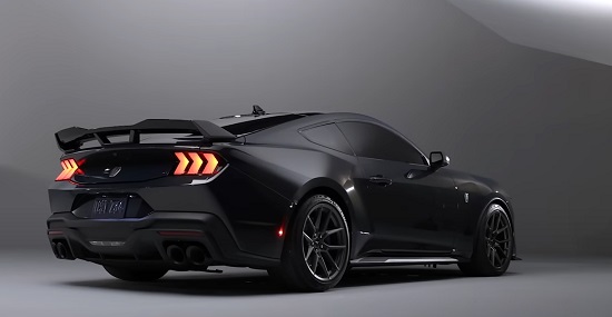 New Ford Mustang Dark Horse 2024.