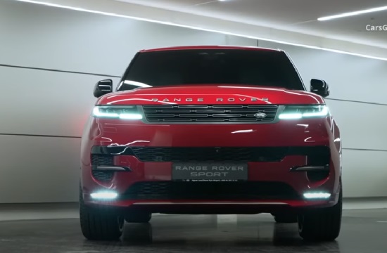 Red Range Rover Sport 2024.