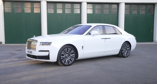 Rolls Royce Ghost 2022.