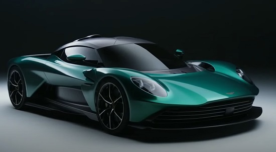 Aston Martin Valhalla 2023.