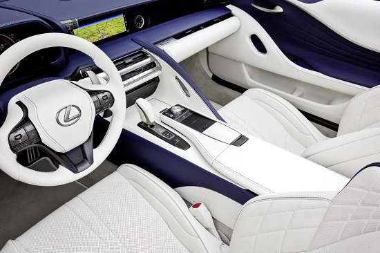 Lexus LC 2024.